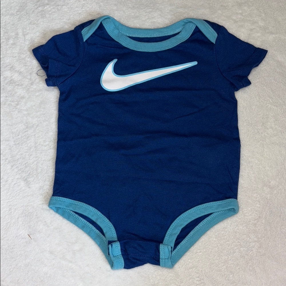 Nike Blue Sporty short sleeve Bodysuit with Classic Design 9 months